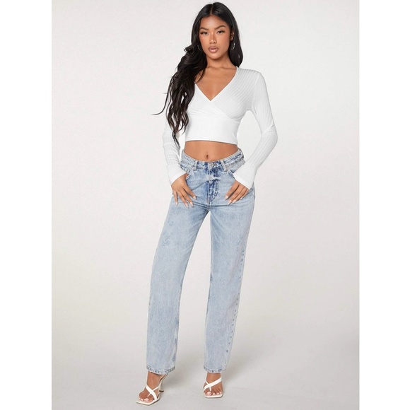 Deep V Neck Long Sleeve Rib-knit White Crop Top - Picture 2 of 13